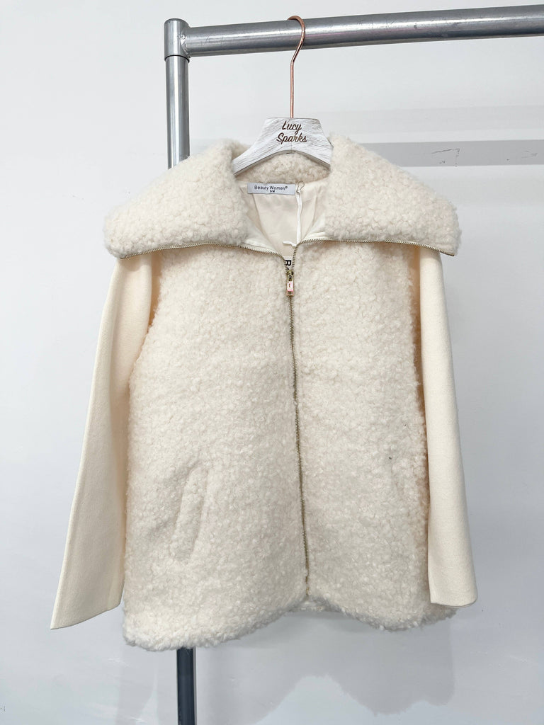 SOFT FAUX SHEEP SKIN JACKET WITH HEAVY KNIT SLEEVES: GRAY