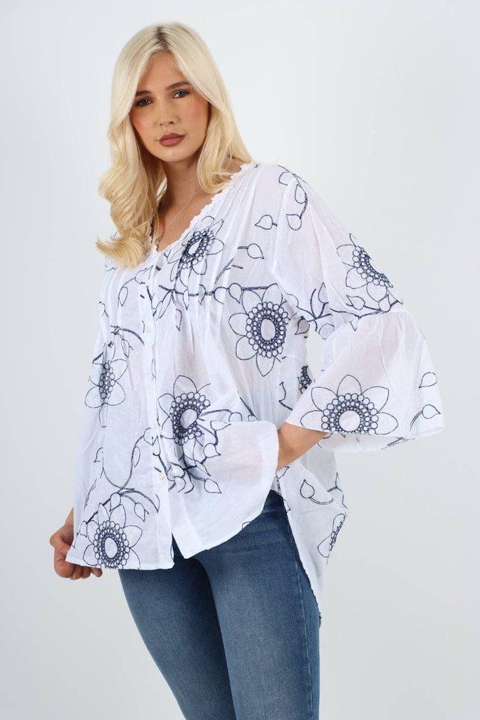 ITALIAN FLORAL NECK DETAIL PLEATED CROCHET EMBROIDERY DIP HEM TUNIC TOP: WHITE