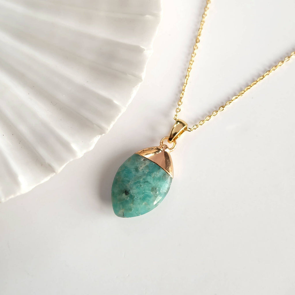 APATITE GEMSTONE OVAL NECKLACE