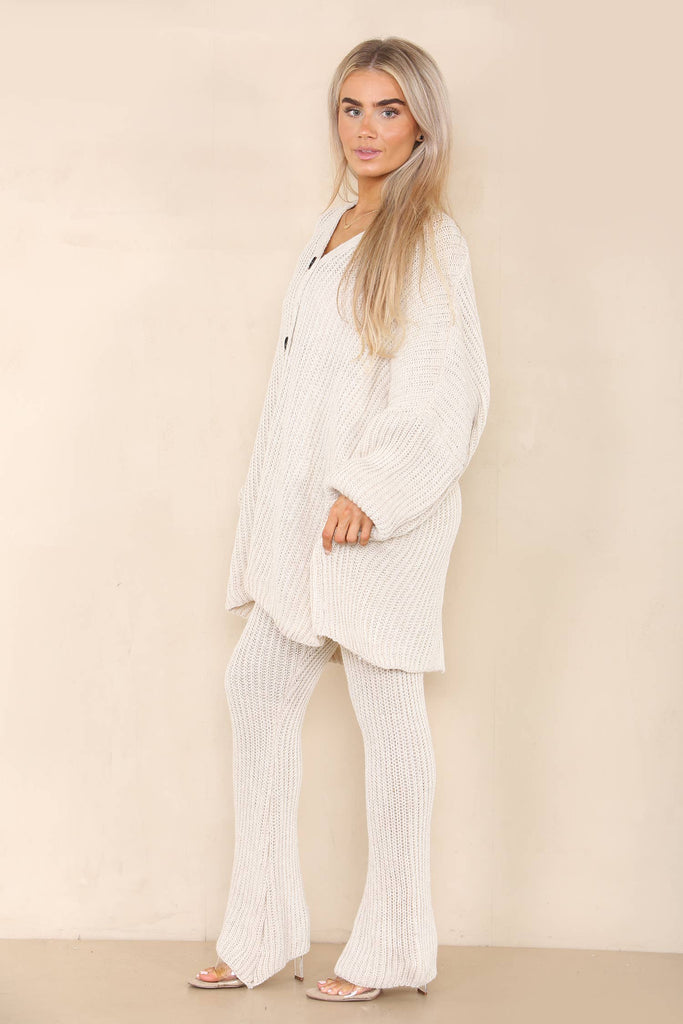 BEIGE OVERSIZED KNIT CARDIGAN AND TROUSERS AND CO ORD SET