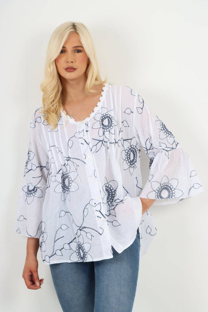 ITALIAN FLORAL NECK DETAIL PLEATED CROCHET EMBROIDERY DIP HEM TUNIC TOP: WHITE